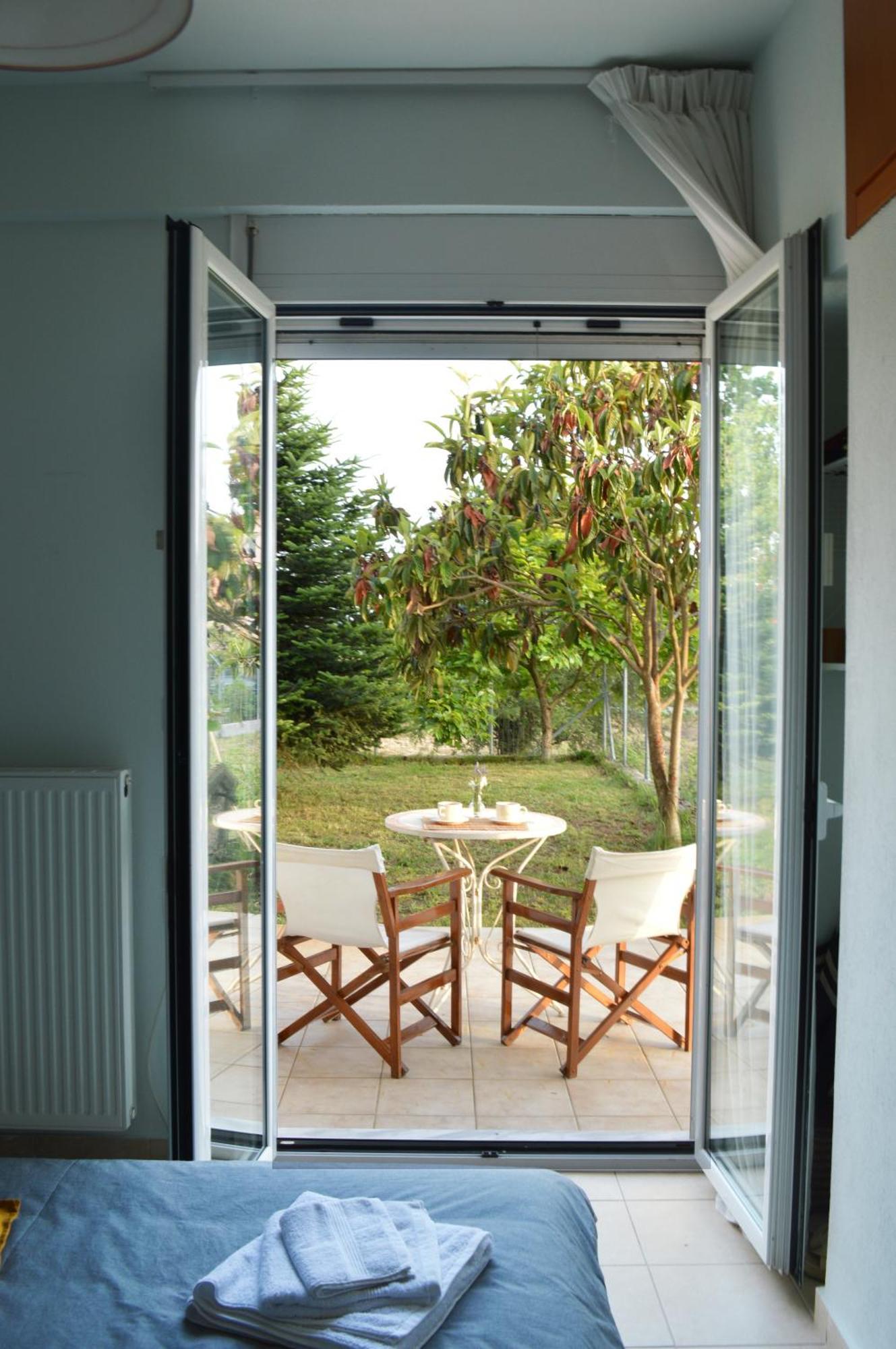 Sunny Retreat With A Garden Terrace Private Room Ioannina Extérieur photo